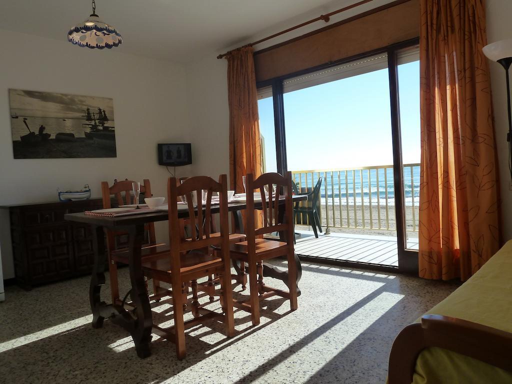 Villa Service - Apartamentos Aransol Ал-Бандрель Номер фото