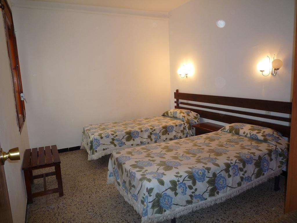 Villa Service - Apartamentos Aransol Ал-Бандрель Екстер'єр фото